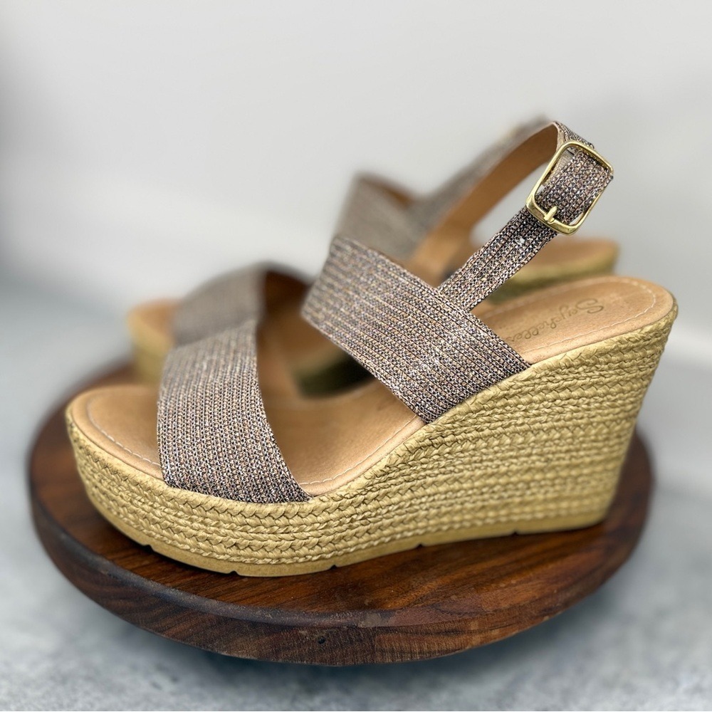 Seychelles Downtime Wedge‎ Sandals 8 1/2 Rose Gold Metallic